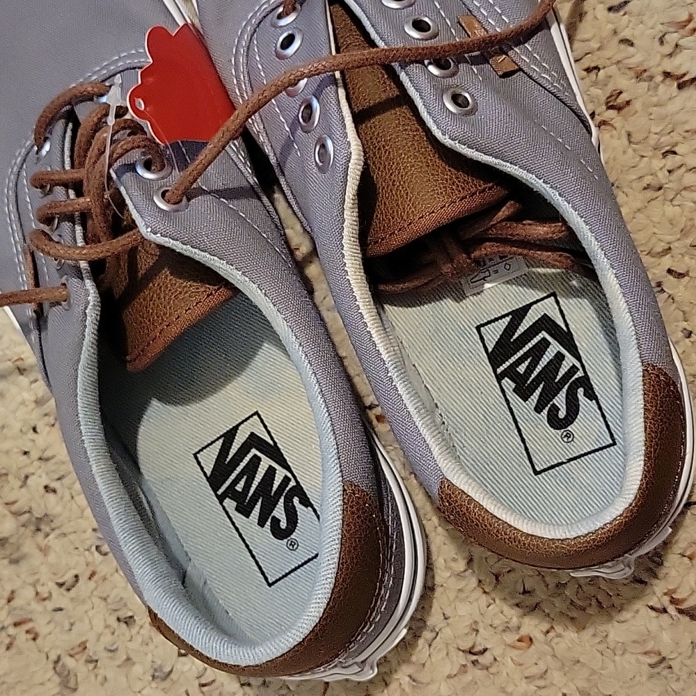 Vans - Picture 5 of 5